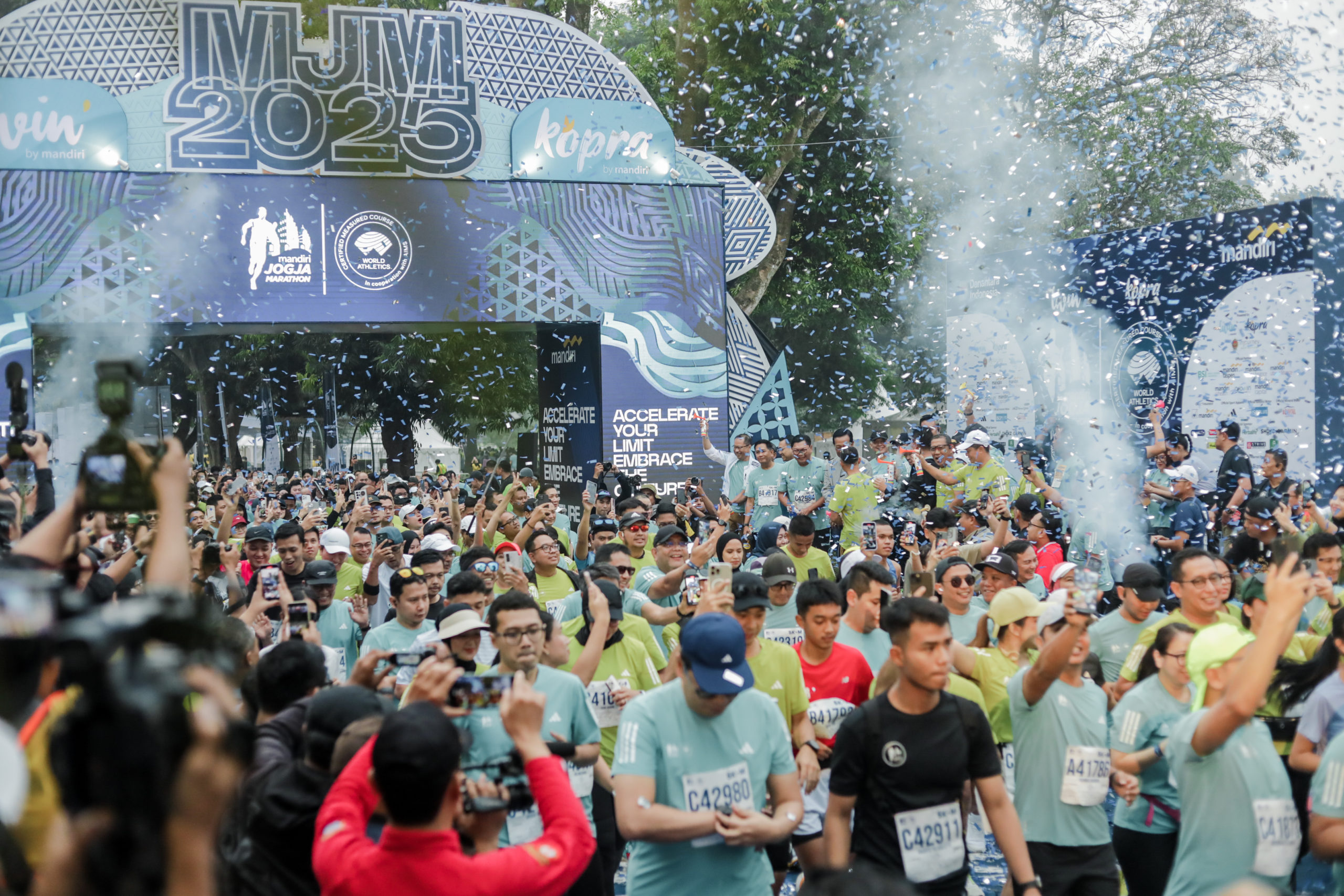 Ribuan Pelari Mandiri Jogja Marathon Meriahkan Kunjungan Warisan Budaya Candi Prambanan